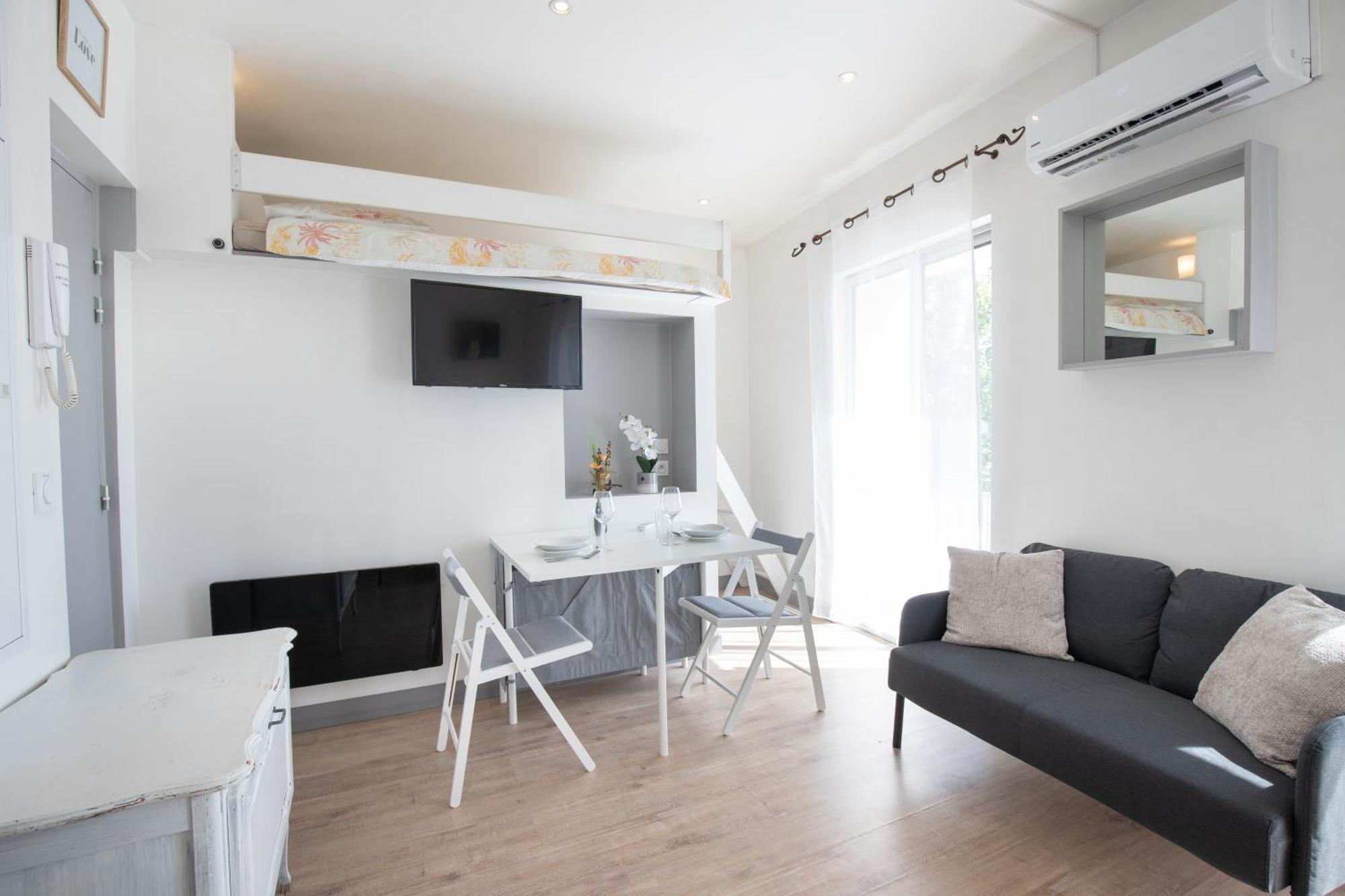 Le Partage Des Eaux - 4 Couchages - Hypercentre - Clim - Wifi Apartment LʼIsle-sur-la-Sorgue Екстериор снимка