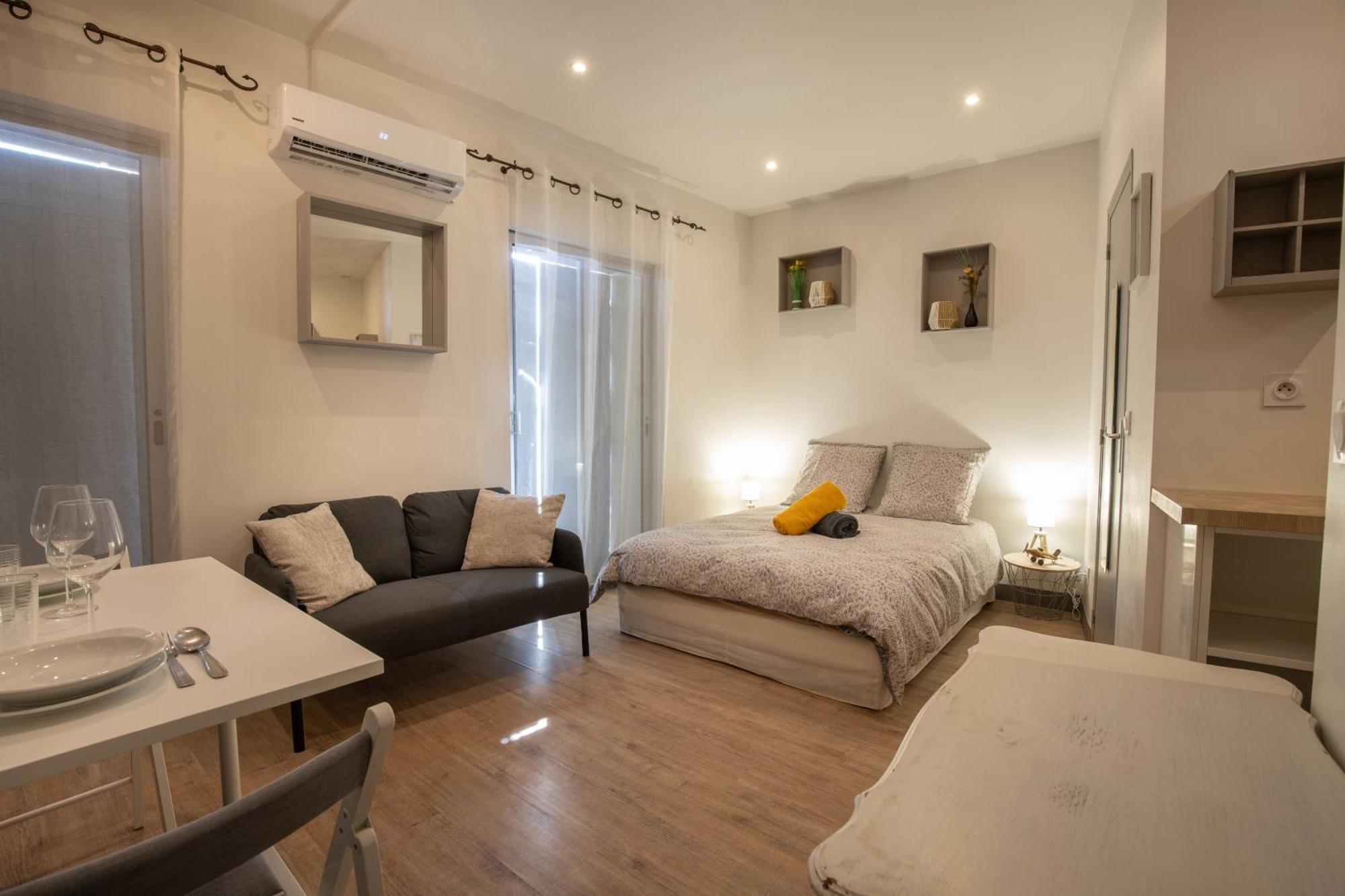 Le Partage Des Eaux - 4 Couchages - Hypercentre - Clim - Wifi Apartment LʼIsle-sur-la-Sorgue Екстериор снимка